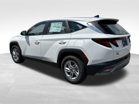New 2026 Hyundai Tucson SE FWD image 3
