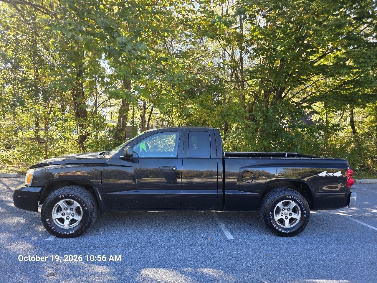 Used 2006 Dodge Dakota SLT w/ Trailer Tow Group AWD/4WD image 3