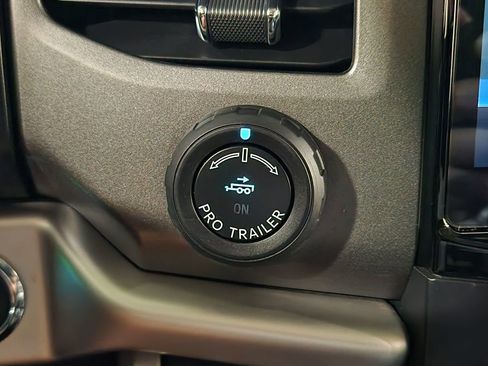 Used 2022 Ford Expedition XLT image 41