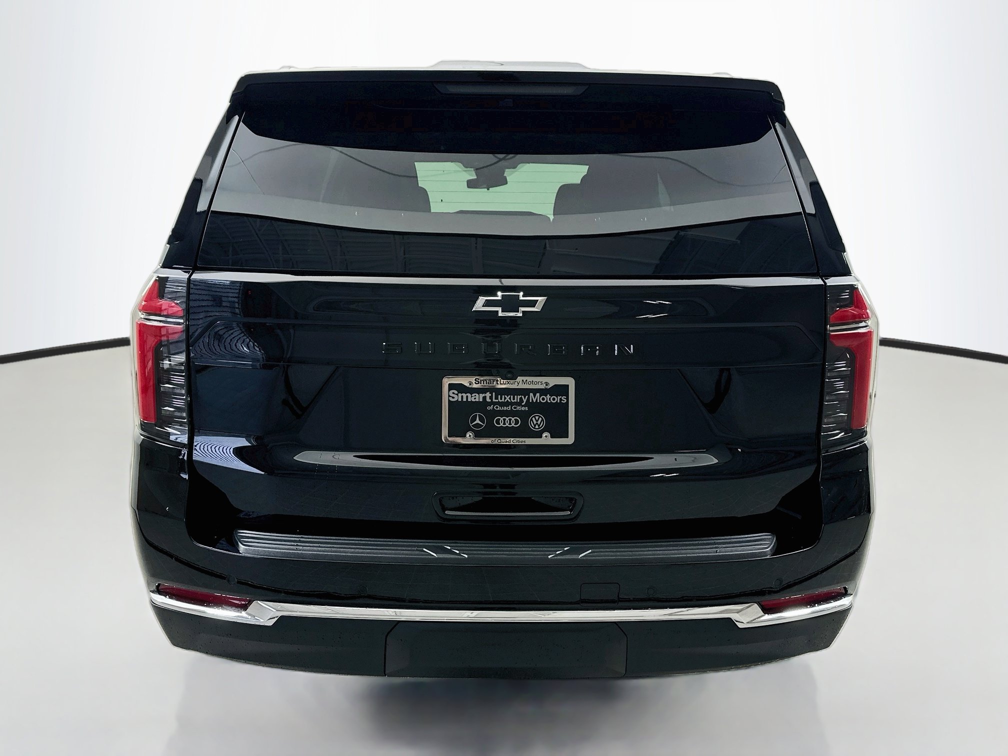 Used 2026 Chevrolet Suburban LS w/ LS Custom Edition AWD/4WD image 6