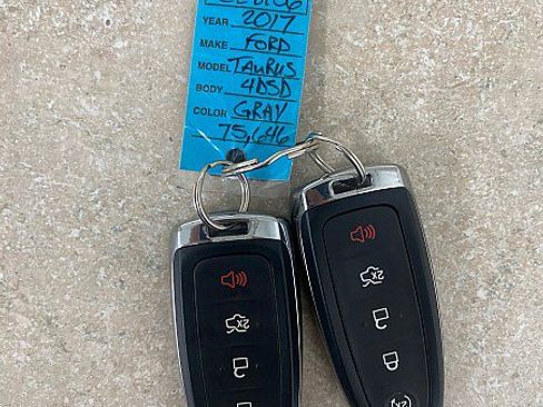 Used 2017 Ford Taurus Limited w/ Driver Assist Package image 28