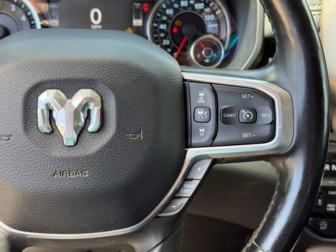 Used 2019 RAM 1500 Laramie AWD/4WD image 17