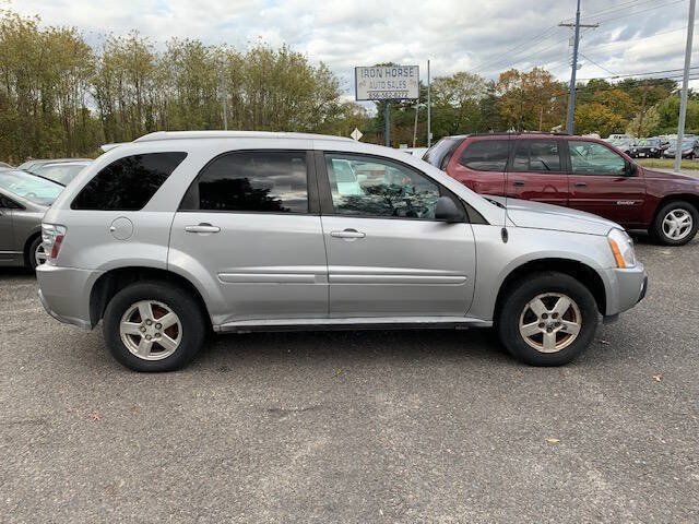 Used 2005 Chevrolet Equinox LT w/ Preferred Equipment Group AWD/4WD image 11