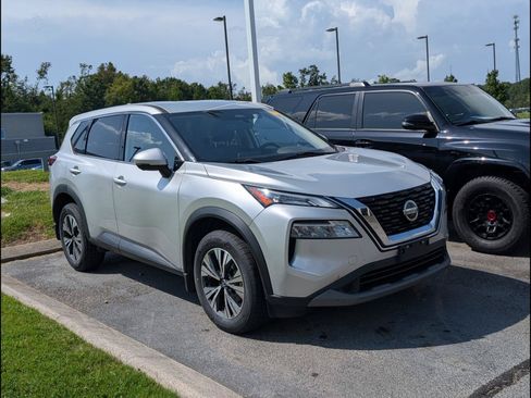 Used 2021 Nissan Rogue SV AWD/4WD image 2