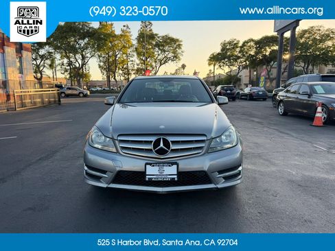 Used 2013 Mercedes-Benz C 300 4MATIC Sedan image 2