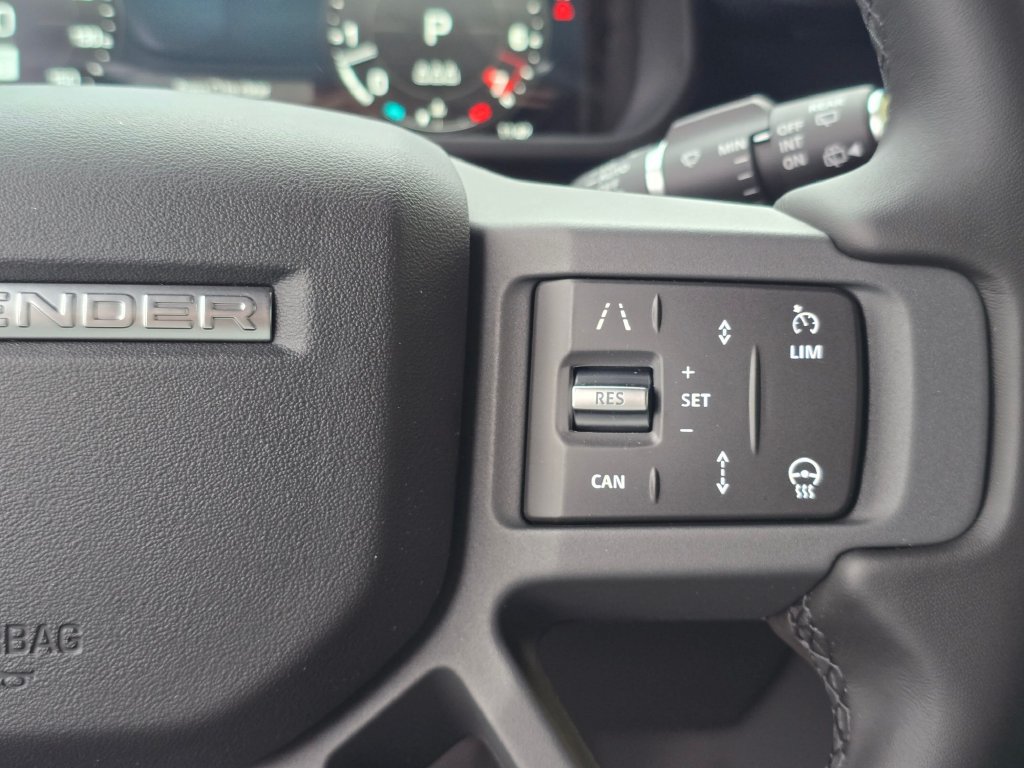 New 2026 Land Rover Defender 110 X-Dynamic SE AWD/4WD image 18