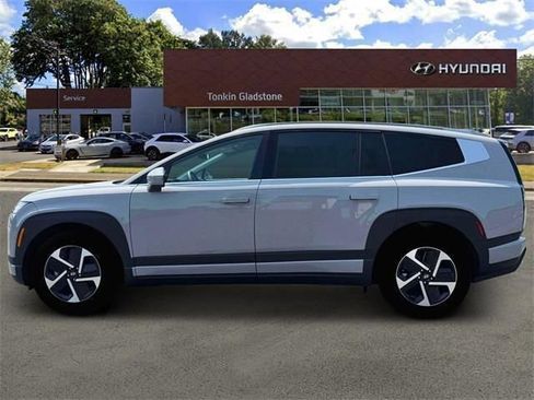 New 2026 Hyundai Ioniq 9 SE image 3