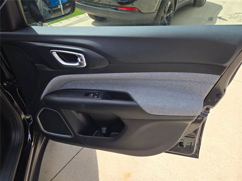 New 2025 Jeep Compass Latitude w/ Convenience Group image 3