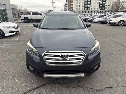 Used 2017 Subaru Outback 2.5i Limited image 3