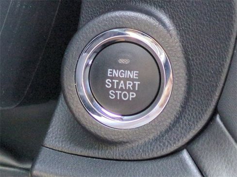 Certified 2025 Subaru Outback Limited image 35