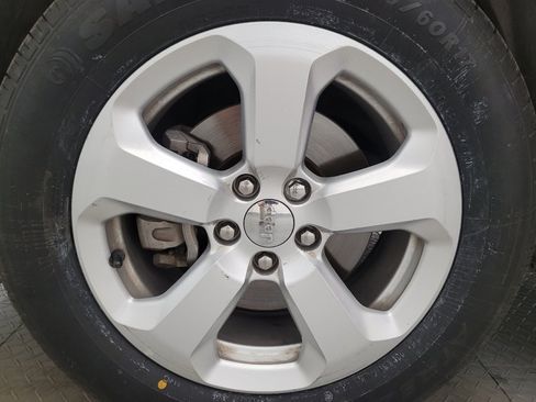 Used 2020 Jeep Compass Latitude FWD image 31