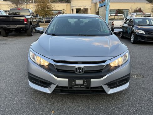 Used 2017 Honda Civic EX image 2