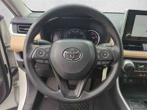Used 2024 Toyota RAV4 LE AWD/4WD image 13