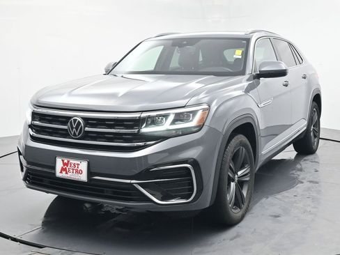 Used 2022 Volkswagen Atlas Cross Sport SEL R-Line w/ Cross Sport MDO Package image 2