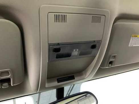 Used 2009 GMC Sierra 1500 W/T w/ SL Package image 16