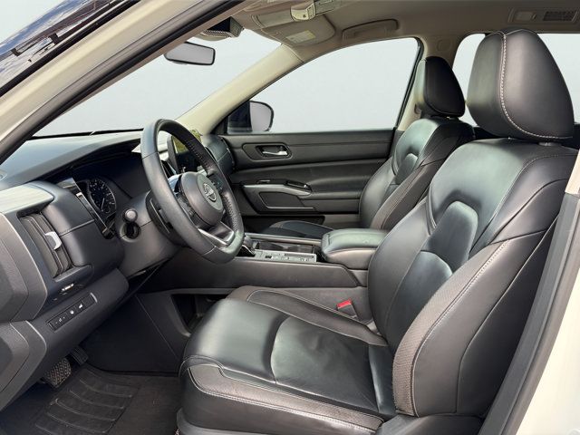 Certified 2023 Nissan Pathfinder SL FWD image 19