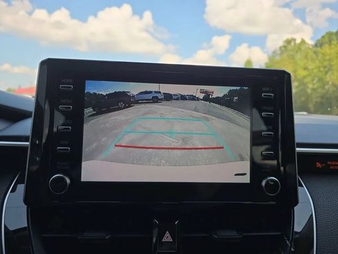 Used 2020 Toyota Corolla LE FWD image 28