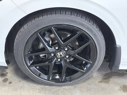 Used 2024 Honda Civic Sport image 15