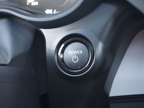 Used 2025 Toyota Sienna XLE image 12