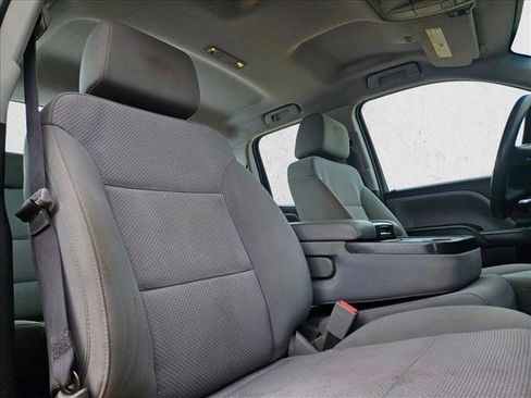 Used 2018 Chevrolet Silverado 1500 W/T w/ Trailering Package image 19