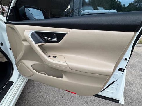 Used 2016 Nissan Altima 2.5 SV w/ Convenience Package FWD image 39
