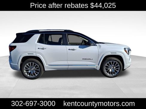 New 2026 GMC Terrain Denali w/ LPO, Black Badging Package image 7