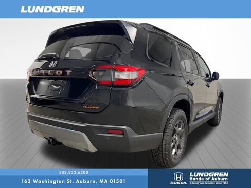 New 2026 Honda Pilot TrailSport image 7
