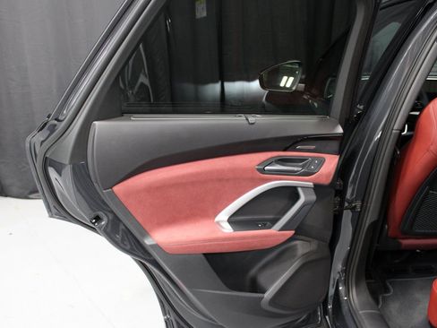 Used 2025 Audi SQ5 Prestige image 24