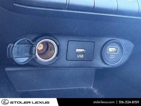 Used 2023 Hyundai Elantra SEL w/ Preferred Accessory Package FWD image 32