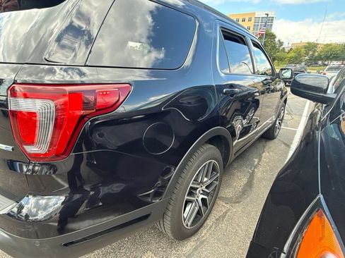 Used 2019 Ford Explorer Sport AWD/4WD image 6