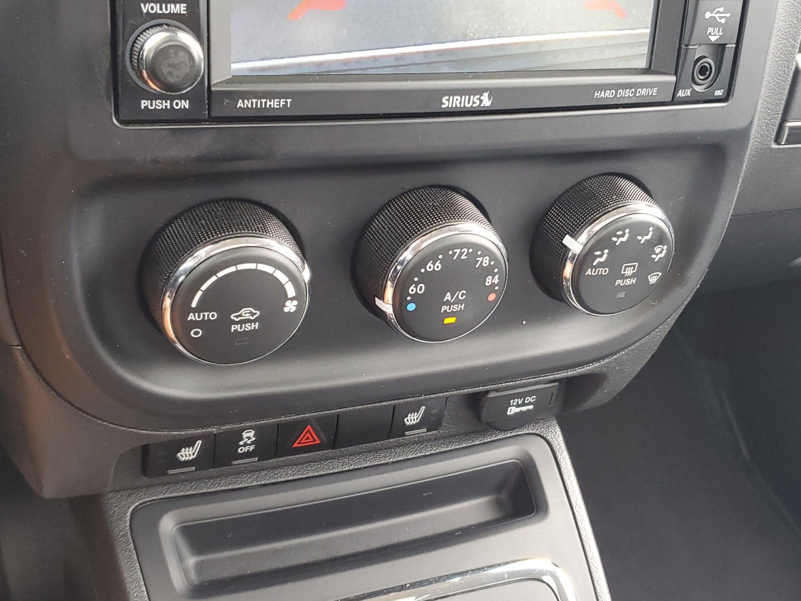 Used 2017 Jeep Patriot Latitude AWD/4WD image 27
