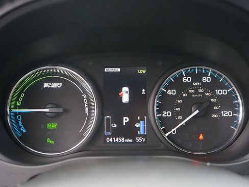 Used 2020 Mitsubishi Outlander GT image 27