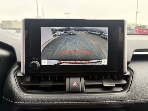 Used 2024 Toyota RAV4 LE image 5