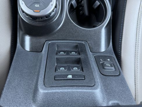 Used 2022 Ford Bronco Wildtrak image 31