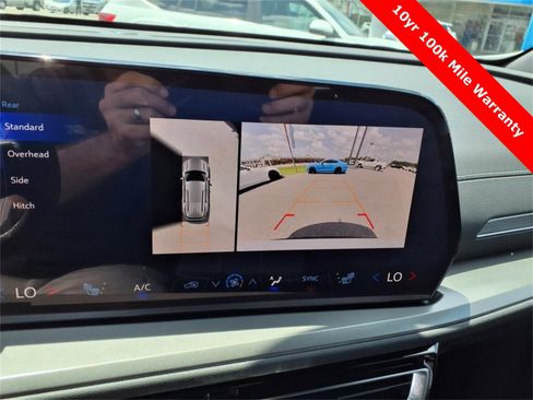 New 2025 Chevrolet Traverse LT w/ Driver Confidence Package image 19