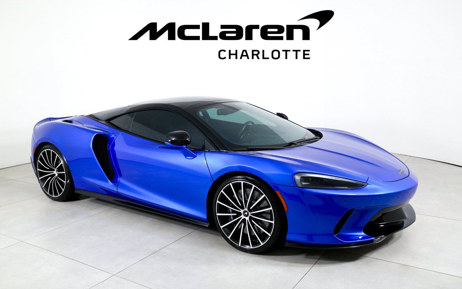 Used 2021 McLaren GT RWD image 2