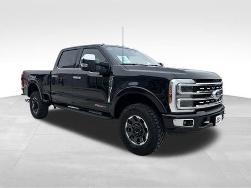 Used 2024 Ford F350 Platinum w/ Tremor Off-Road Package image 5