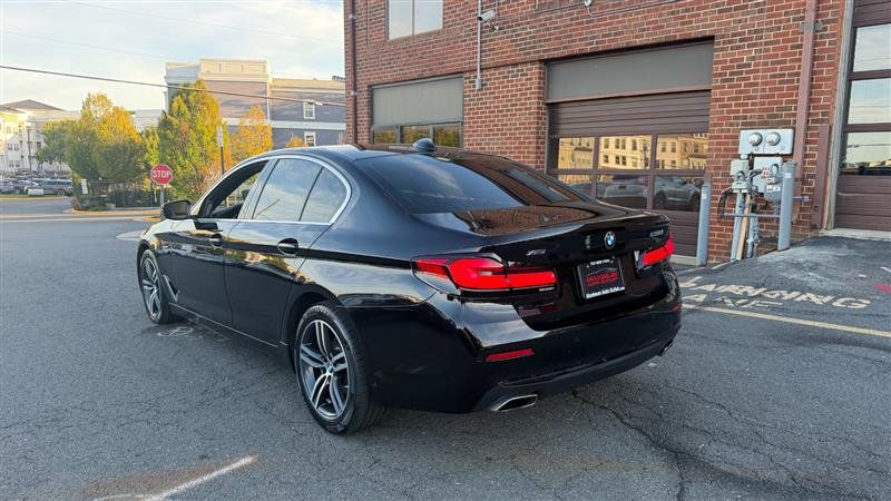 Used 2021 BMW 530i xDrive w/ Premium Package AWD/4WD image 17