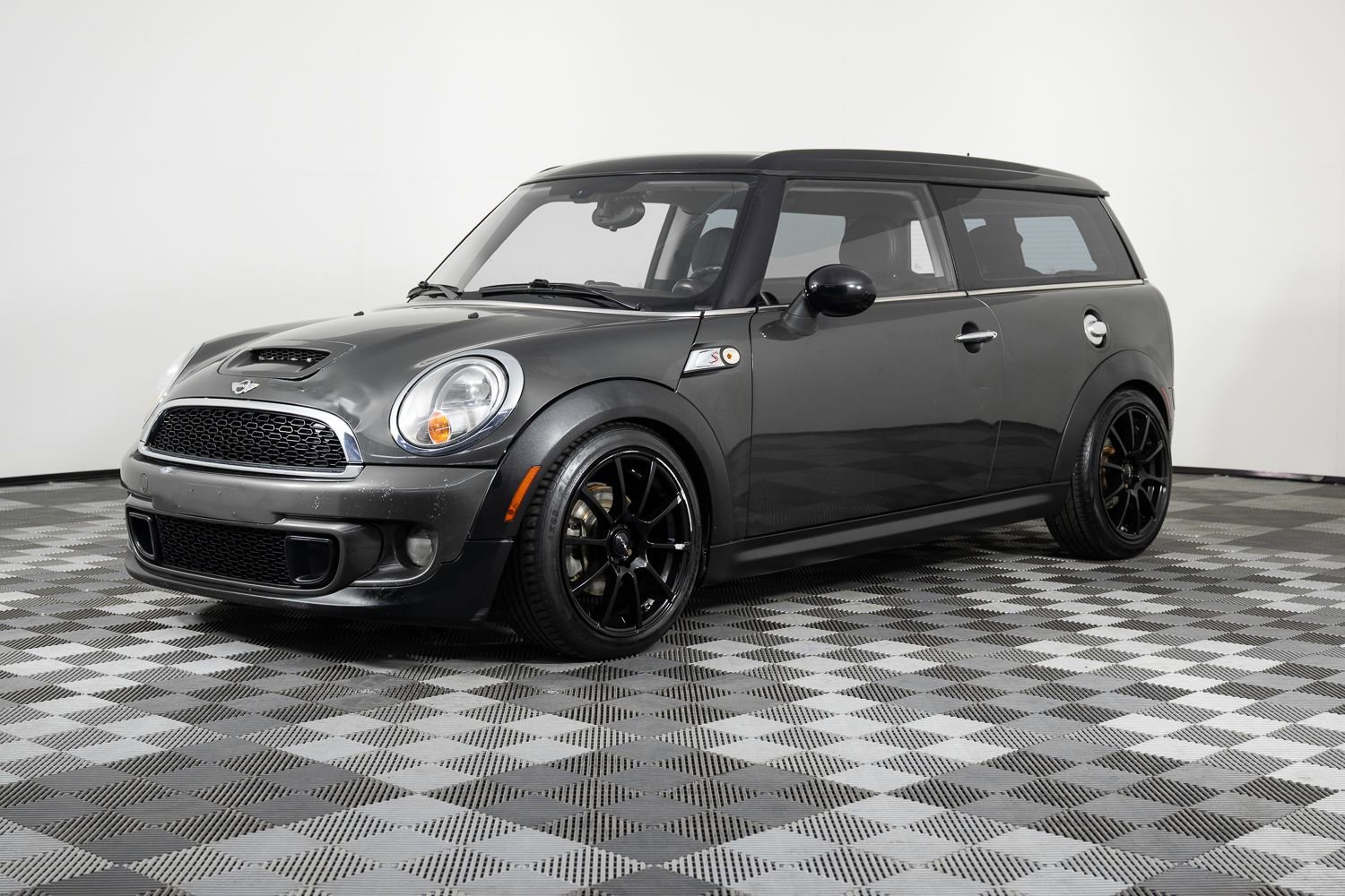 Used 2013 MINI Cooper Clubman S FWD image 1