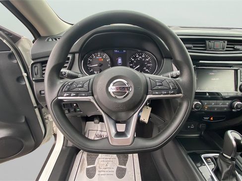 Used 2019 Nissan Rogue S image 30