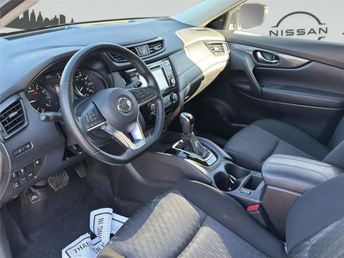 Used 2020 Nissan Rogue S w/ Special Edition Package image 9