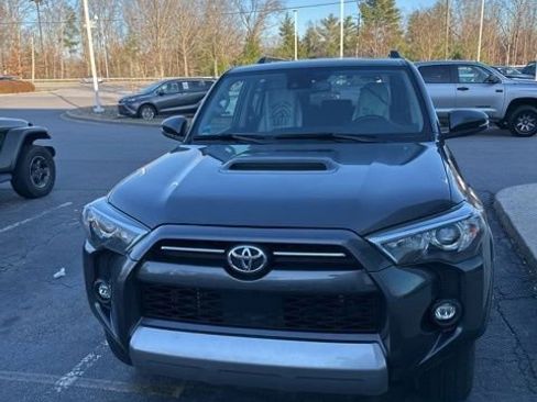 Used 2023 Toyota 4Runner TRD Off-Road Premium w/ Moonroof Package image 2