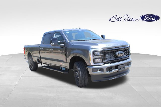 New 2026 Ford F350 Lariat w/ Black Appearance Package AWD/4WD image 2