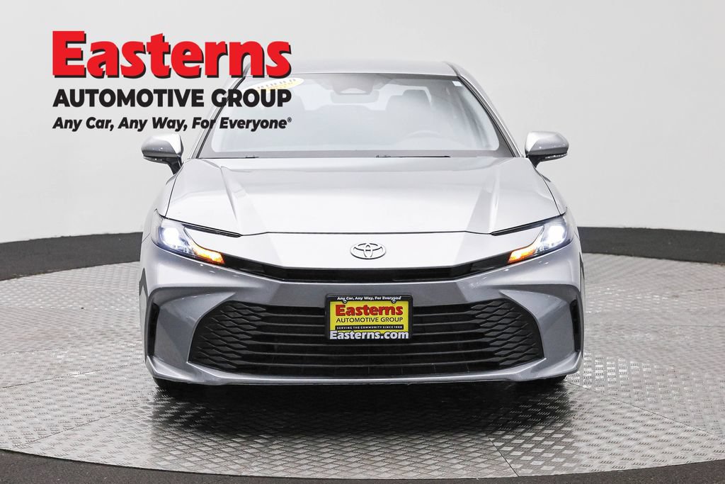 Used 2025 Toyota Camry LE w/ Convenience Package FWD image 3