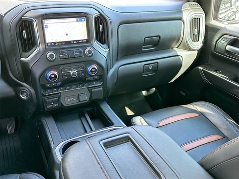 Used 2020 GMC Sierra 1500 AT4 w/ AT4 Premium Package image 25
