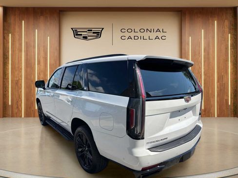 Used 2022 Cadillac Escalade ESV Sport w/ Touring Package AWD/4WD image 3