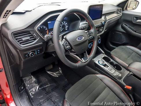 Certified 2022 Ford Escape SEL w/ SEL Stealth AWD Package image 11