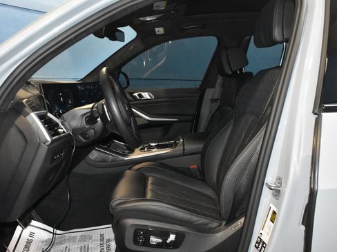 Certified 2025 BMW X7 M60i AWD/4WD image 8