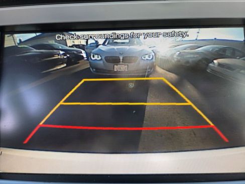 Used 2019 Hyundai Ioniq Limited image 17