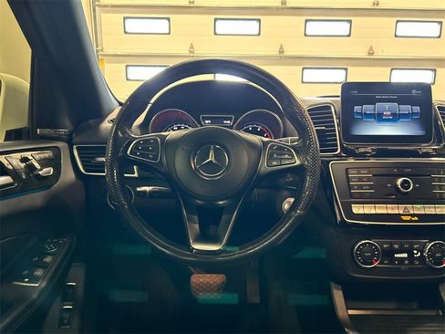 Used 2019 Mercedes-Benz GLS 450 4MATIC image 28